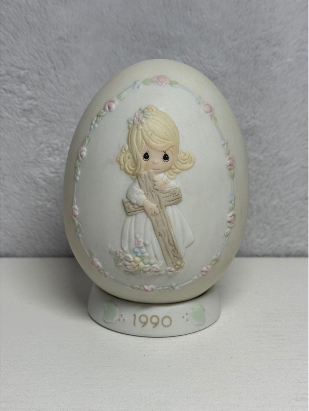 Precious Moments “I Will Cherish the Old Rugged Cross” Easter Egg with Base